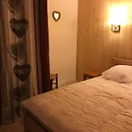 Location De La Cascade 8 Personnes * Besse-et-Saint-Anastaise